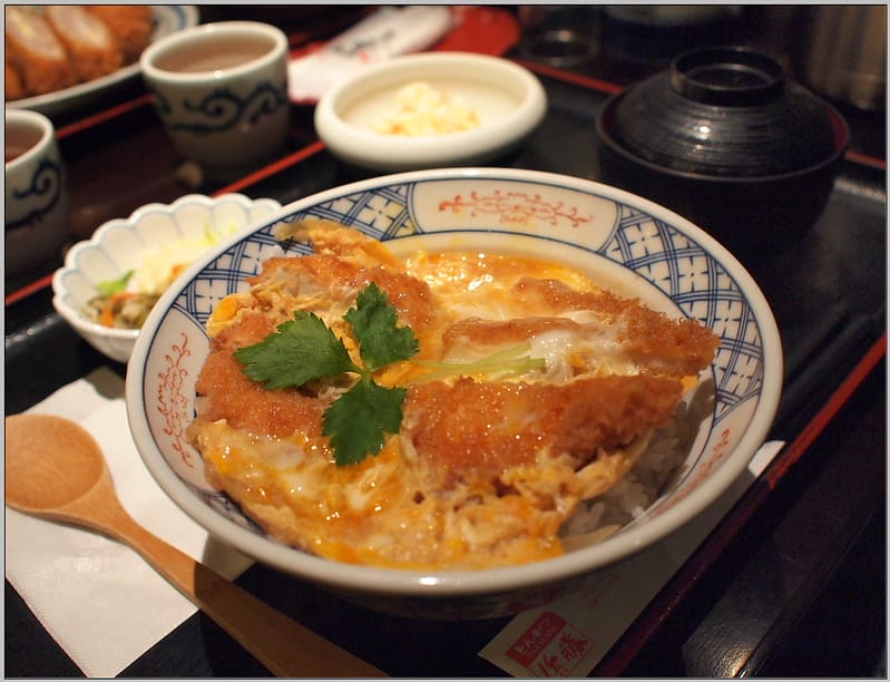 25 九州 濱勝 親子丼