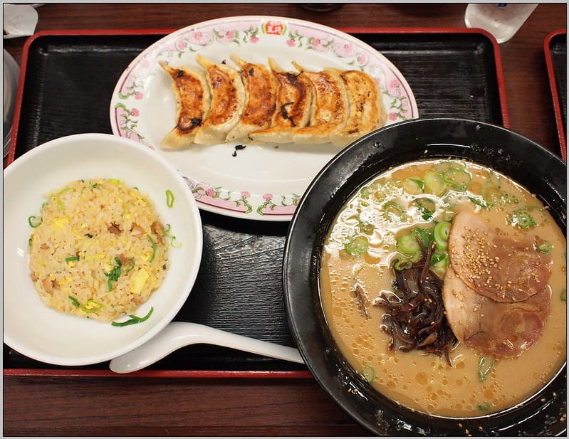 8 熊本 餃子王將 set