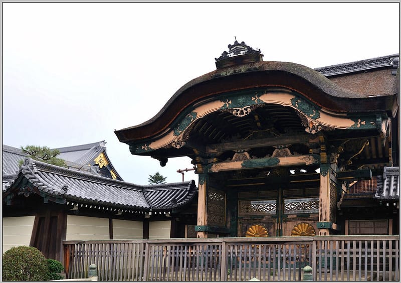38 京都 東本願寺 菊門