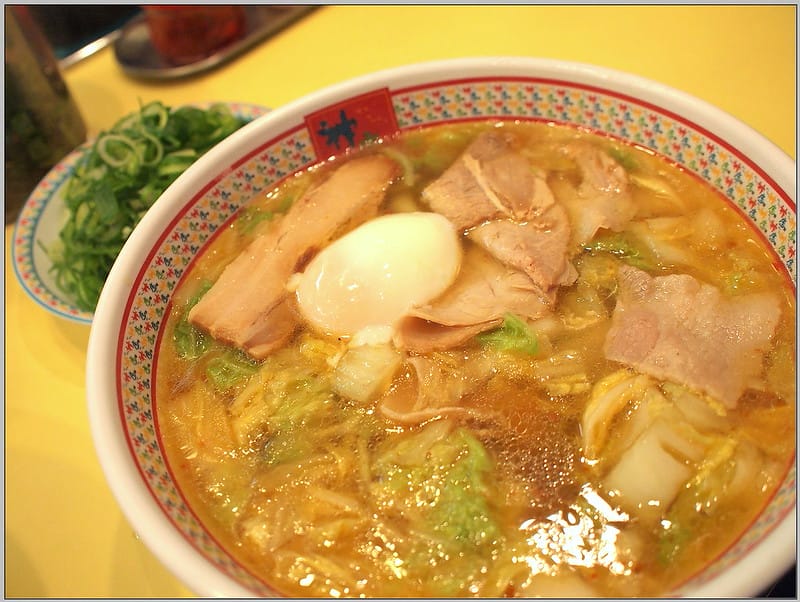 12 大阪 神座 煮蛋蔥花拉麵