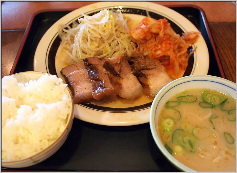 32 大阪 薩摩子 叉燒定食