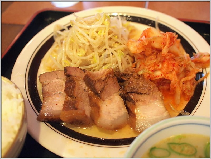 33 大阪 薩摩子 叉燒定食