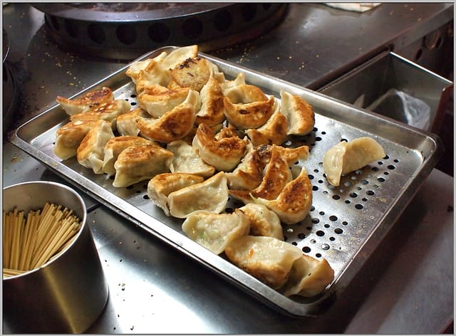 20 臨江夜市 上海生煎包 煎餃