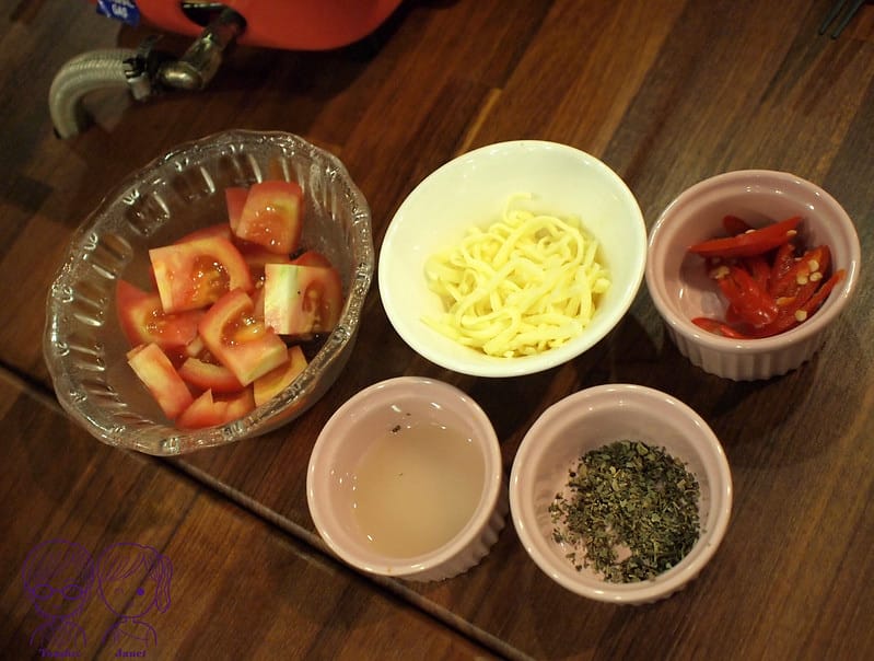 37 金太郎 義大利番茄鍋(雞肉+豬肉) 配料