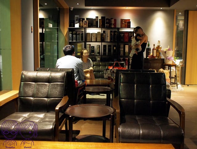 6 Inn 飲 咖啡茶酒專門店 復古沙發區