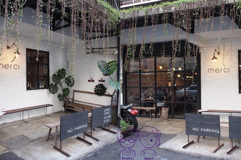 2 Merci cafe