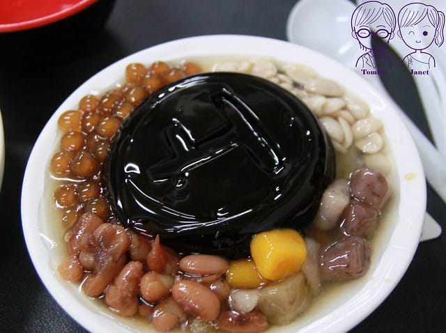 19 上輝仙草豆花店 嫩仙草凍