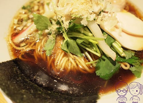 19 むぎとオリーブ 特製雞SOBA