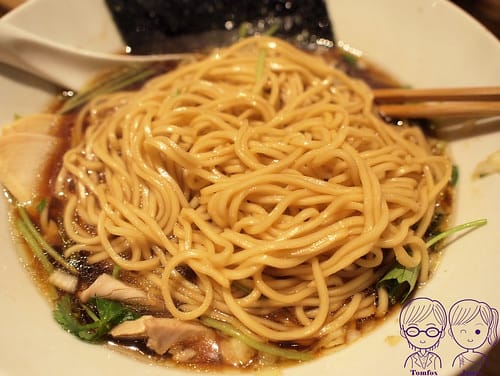 20 むぎとオリーブ 特製雞SOBA