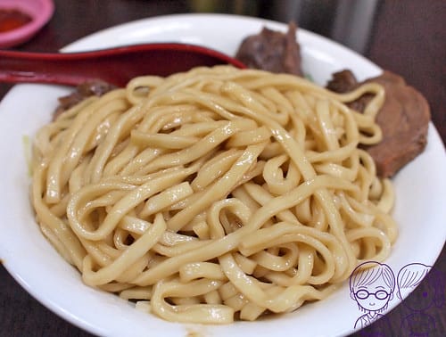 13 港園牛肉麵 牛肉拌麵