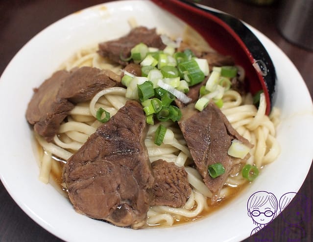 12 港園牛肉麵 牛肉拌麵