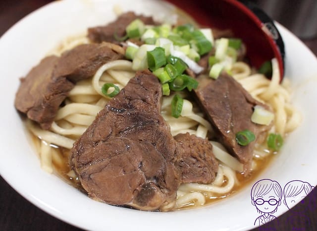 14 港園牛肉麵 牛肉拌麵