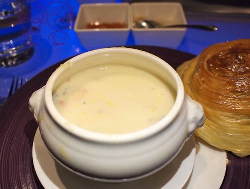 28 Mosun 墨賞 松露酥皮海鮮濃湯