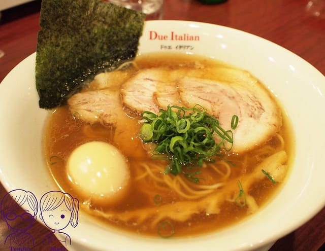 26 Due Italian 具だくさんの醬油らぁ麵