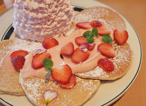 19 Eggs 'n Things Lea Lea Pancakes