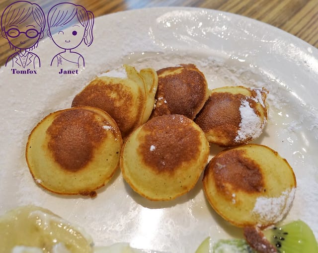 35 荷蘭小鬆餅Poffertjes Cafe 新鮮水果佐馬茲卡碰奶油小鬆餅