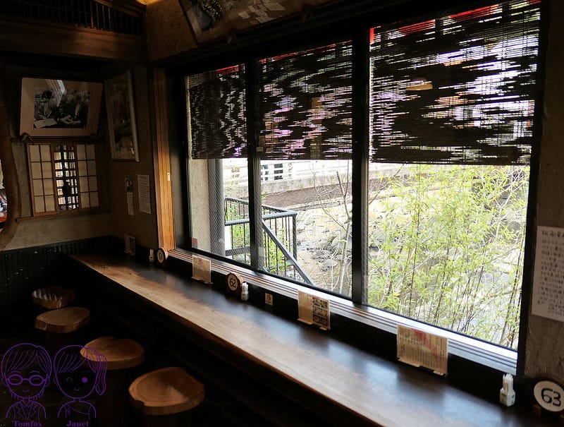 20 箱根 はつ花(初花蕎麥麵) 內用空間 靠窗