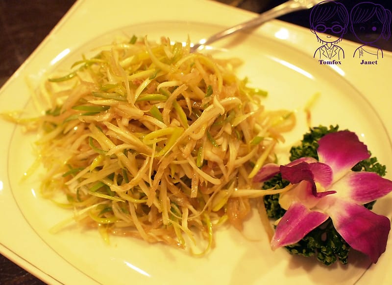 23 驥園川菜餐廳 蔥白耳絲