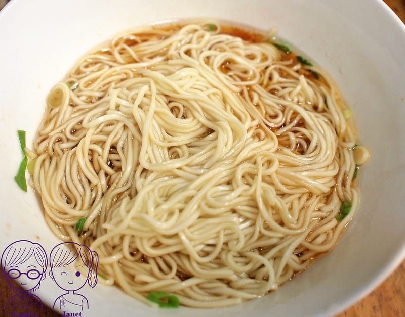 8 火生餛飩麵店 醬油乾麵