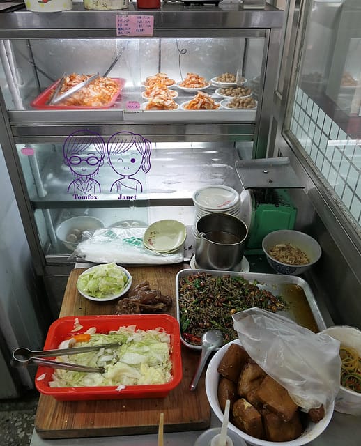 12 阿忠牛肉麵 小菜