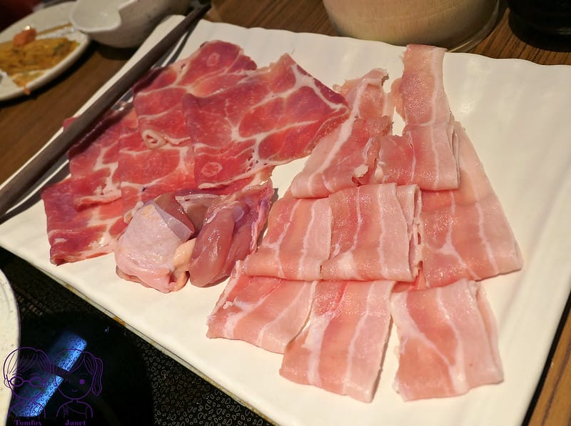 49 Akakara 赤から鍋(信義ATT店) 赤から鍋 豬雞盛合