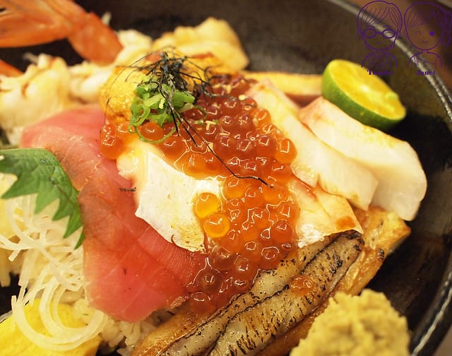 34 五漁村丼飯屋 主廚嚴選海景丼 鮭魚卵海膽