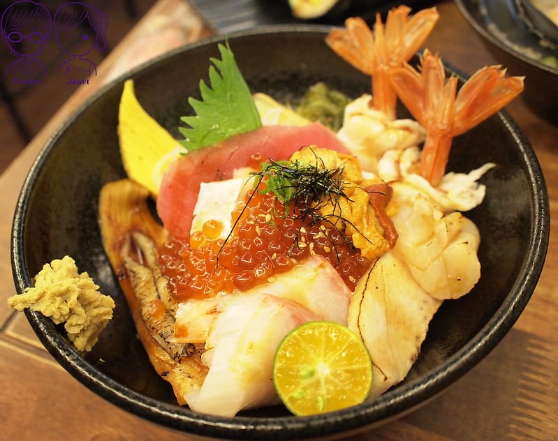 33 五漁村丼飯屋 主廚嚴選海景丼