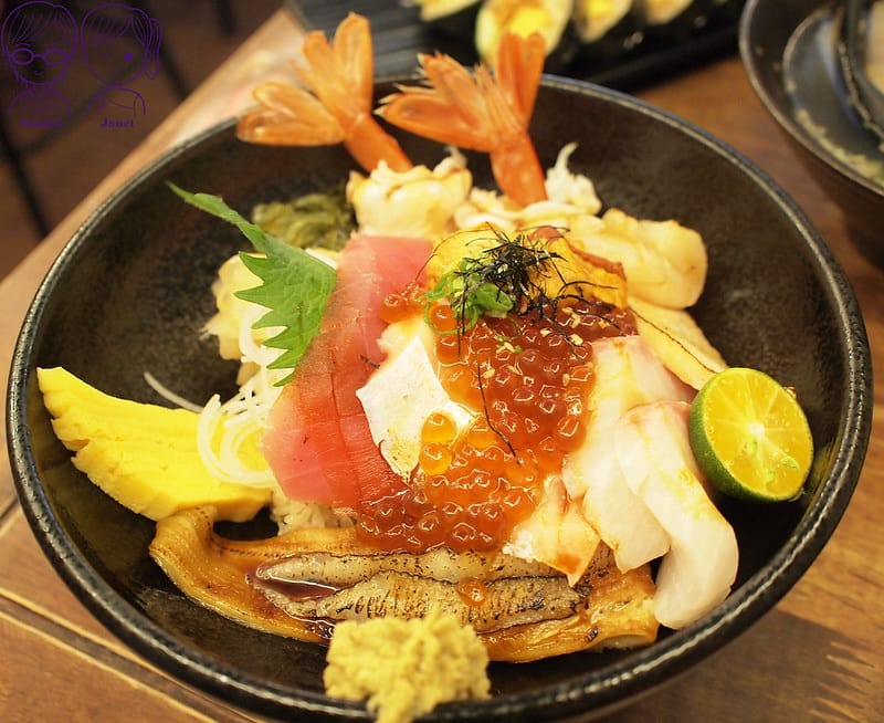 32 五漁村丼飯屋 主廚嚴選海景丼