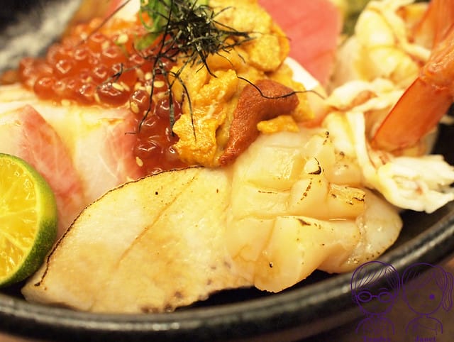 38 五漁村丼飯屋 主廚嚴選海景丼 干貝