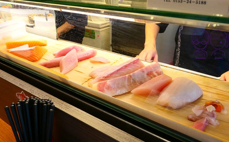 10 五漁村丼飯屋 魚貨