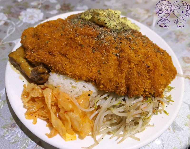 9 陶花園 招牌酥炸大豬排(塔塔醬)