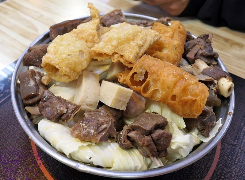 17 源坐羊肉店 帶皮羊肉鍋(藥膳)