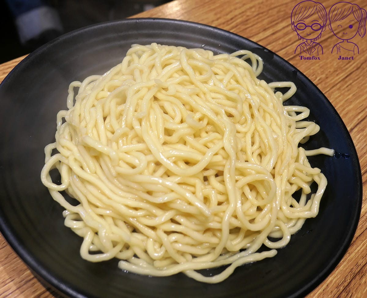 25 豚人 中捲麵.jpg