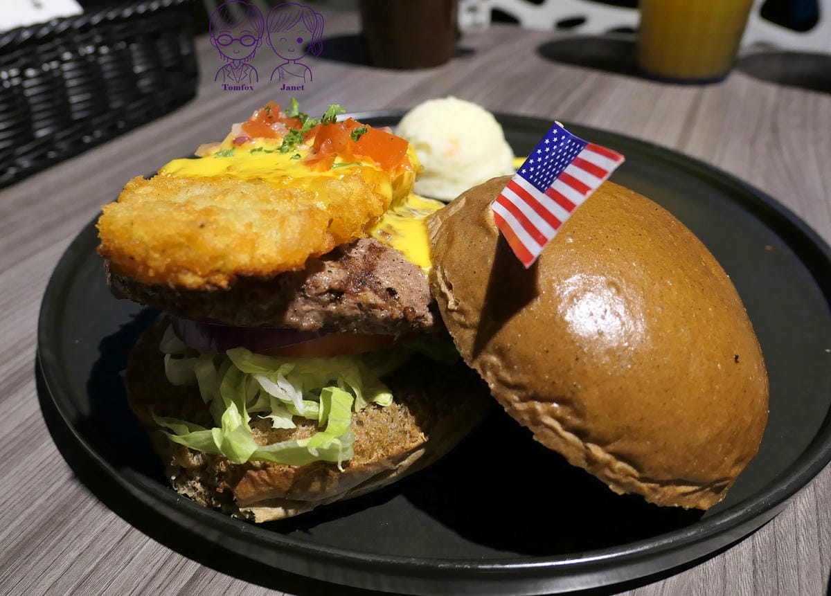 35 HAH Burger 起司醬薯餅牛肉堡.jpg