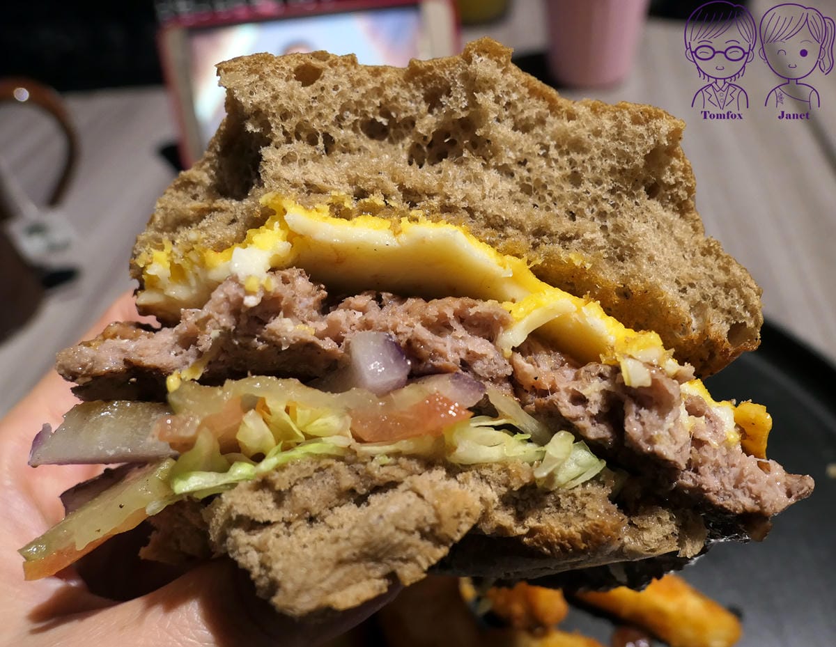 31 HAH Burger 雙重起司牛肉堡.jpg