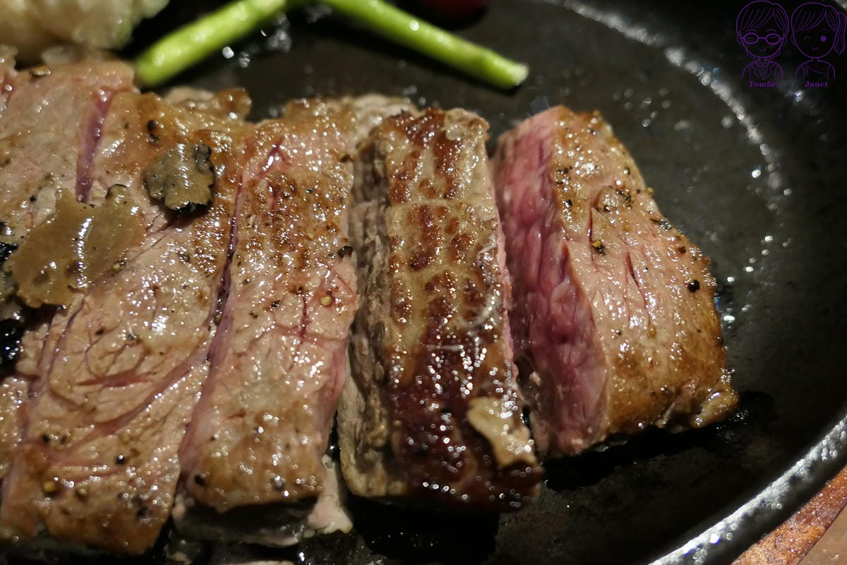 85 王品牛排 黑松露紐約客牛排.jpg