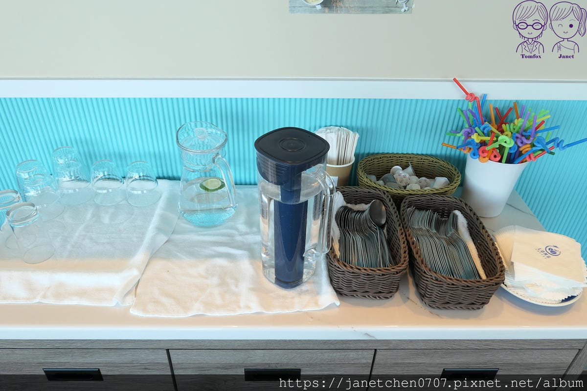 31 龍咖啡 餐具、開水自取.jpg