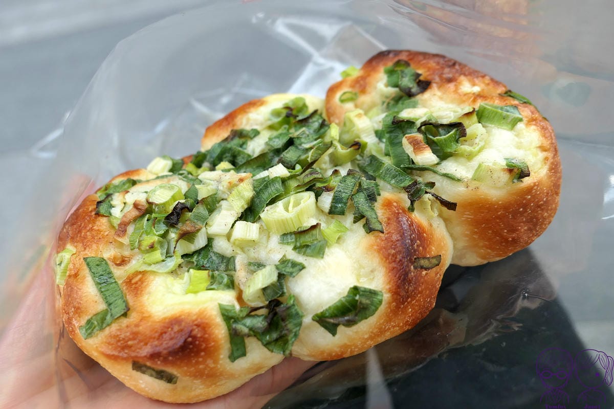 25 瘋小麥 蔥花麵包.jpg