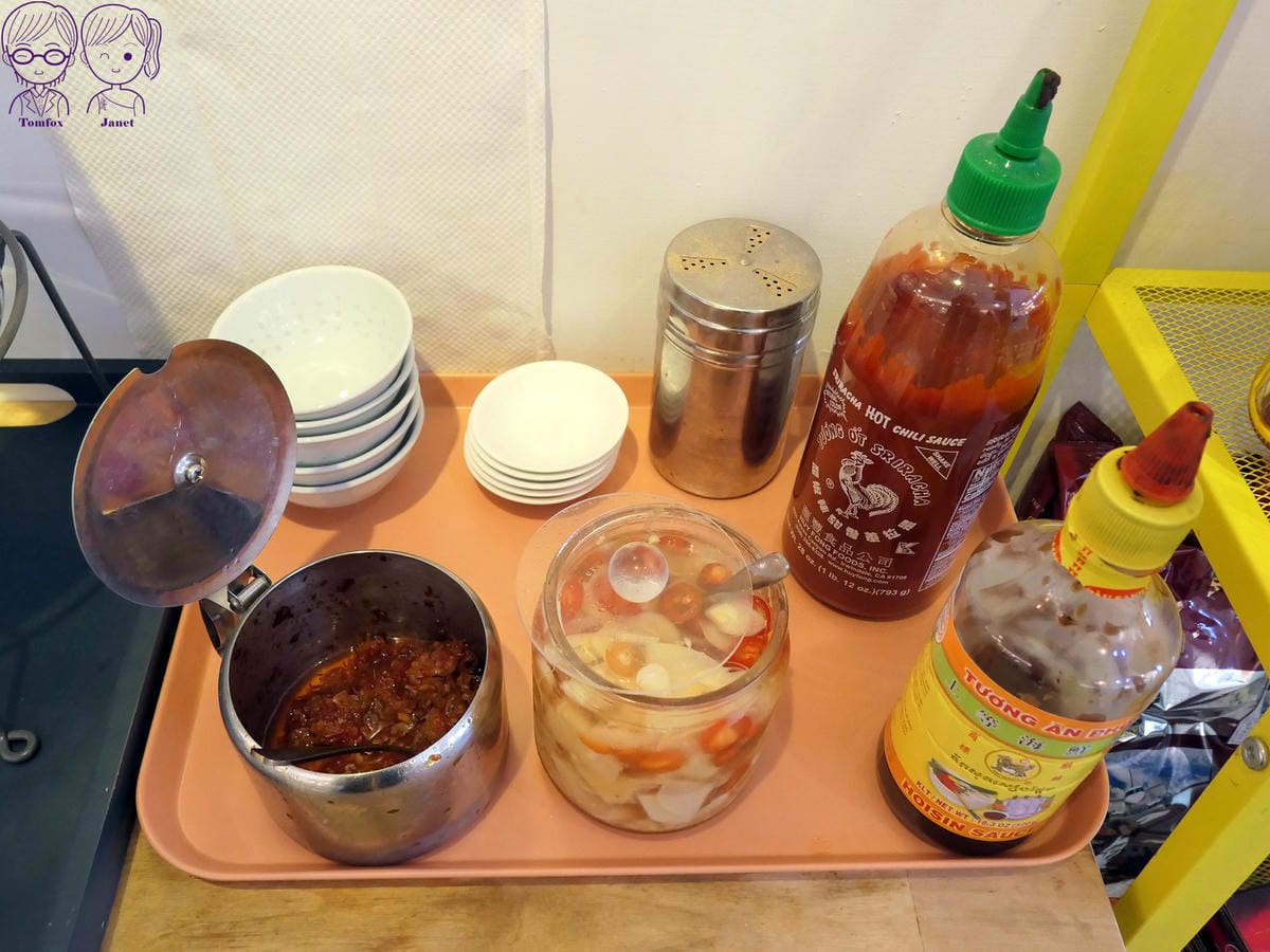 11 理越南洋餐館 醬料.jpg