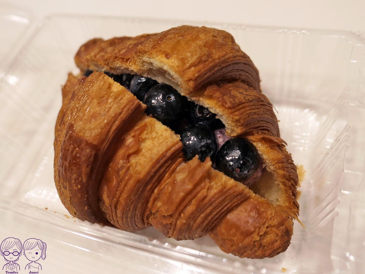 45 台灣蕃薯之丘の味 森林莓果可頌.jpg