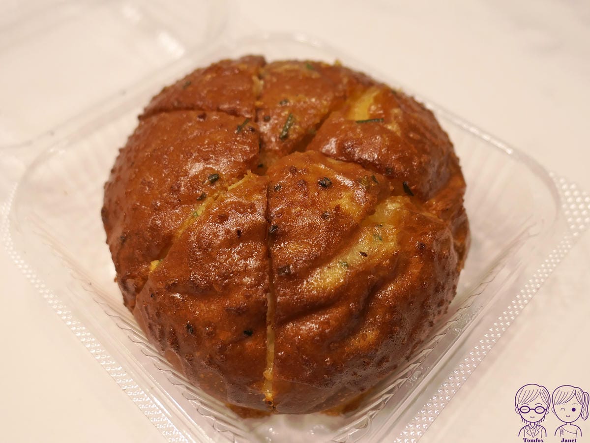 57 台灣蕃薯之丘の味 爆醬蒜蒜包.jpg