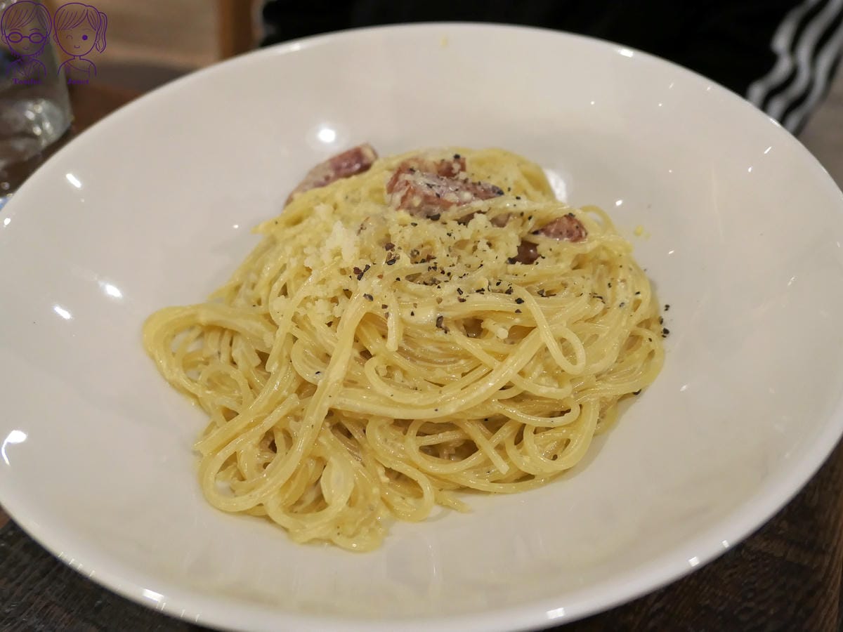 32 BELLINI 職人風奶油蛋黃培根麵.jpg