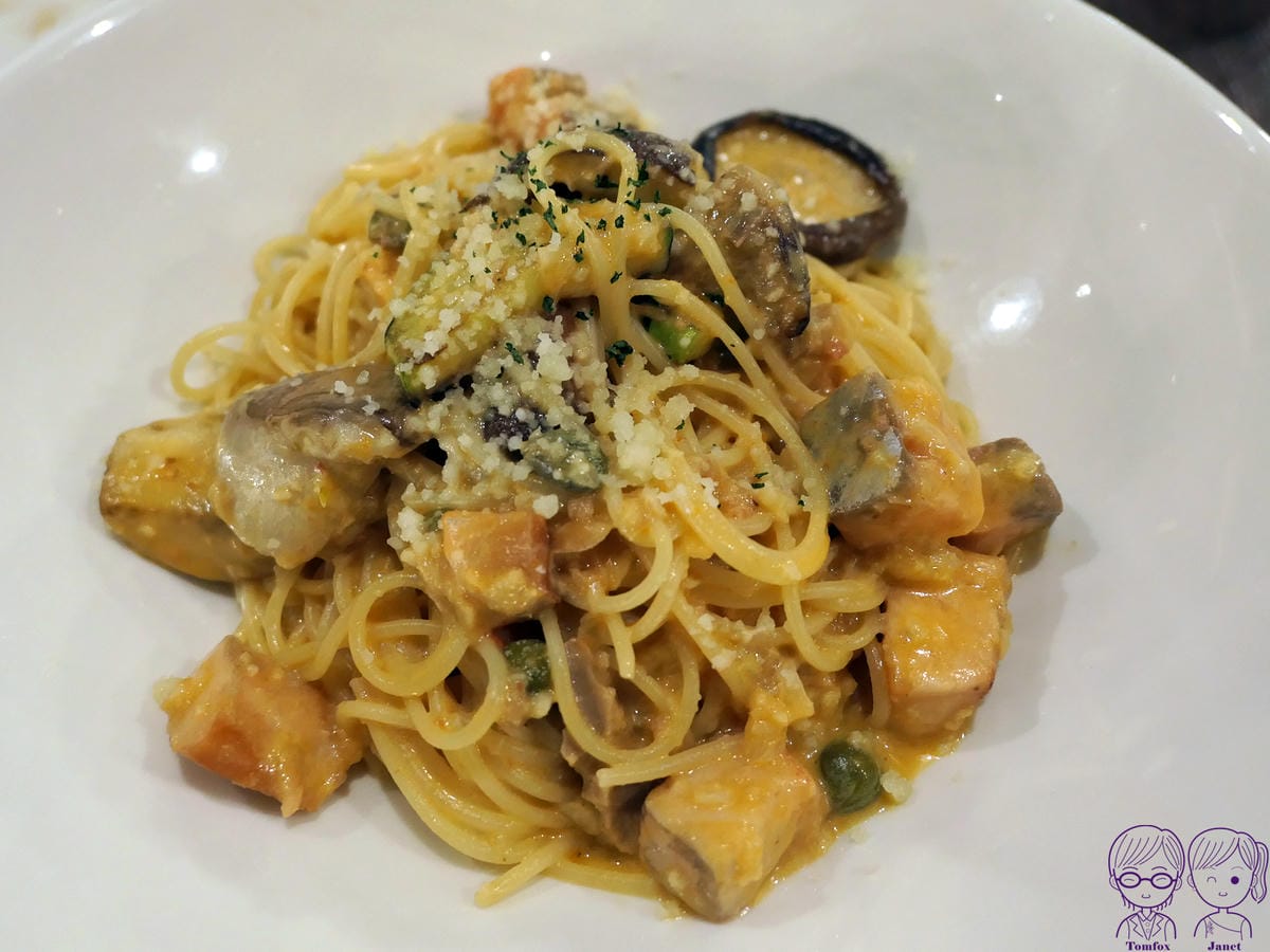 24 BELLINI 燻鮭野菇曙光醬起司麵.jpg