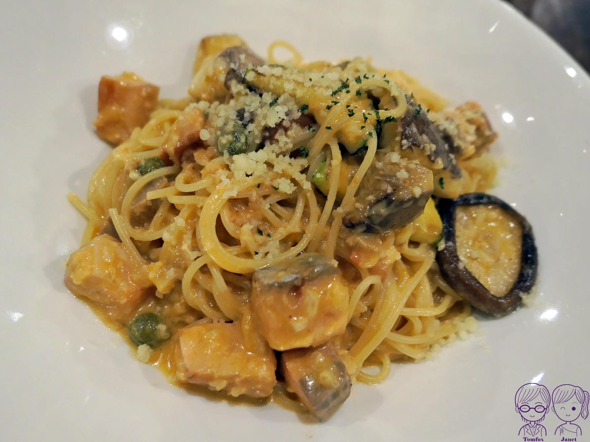 25 BELLINI 燻鮭野菇曙光醬起司麵.jpg