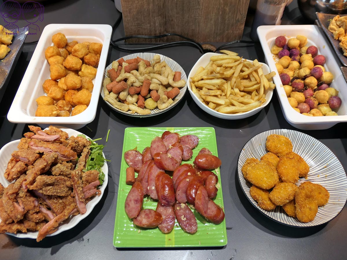 28 德堡牛排(新莊中正店) 自助吧 炸物區.jpg