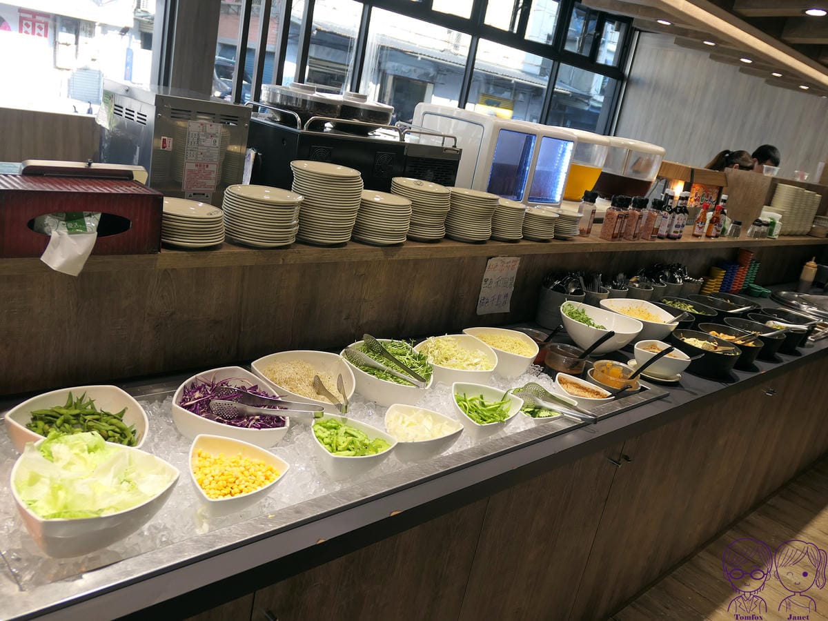 11 德堡牛排(新莊中正店) 自助吧 沙拉、冷盤區.jpg