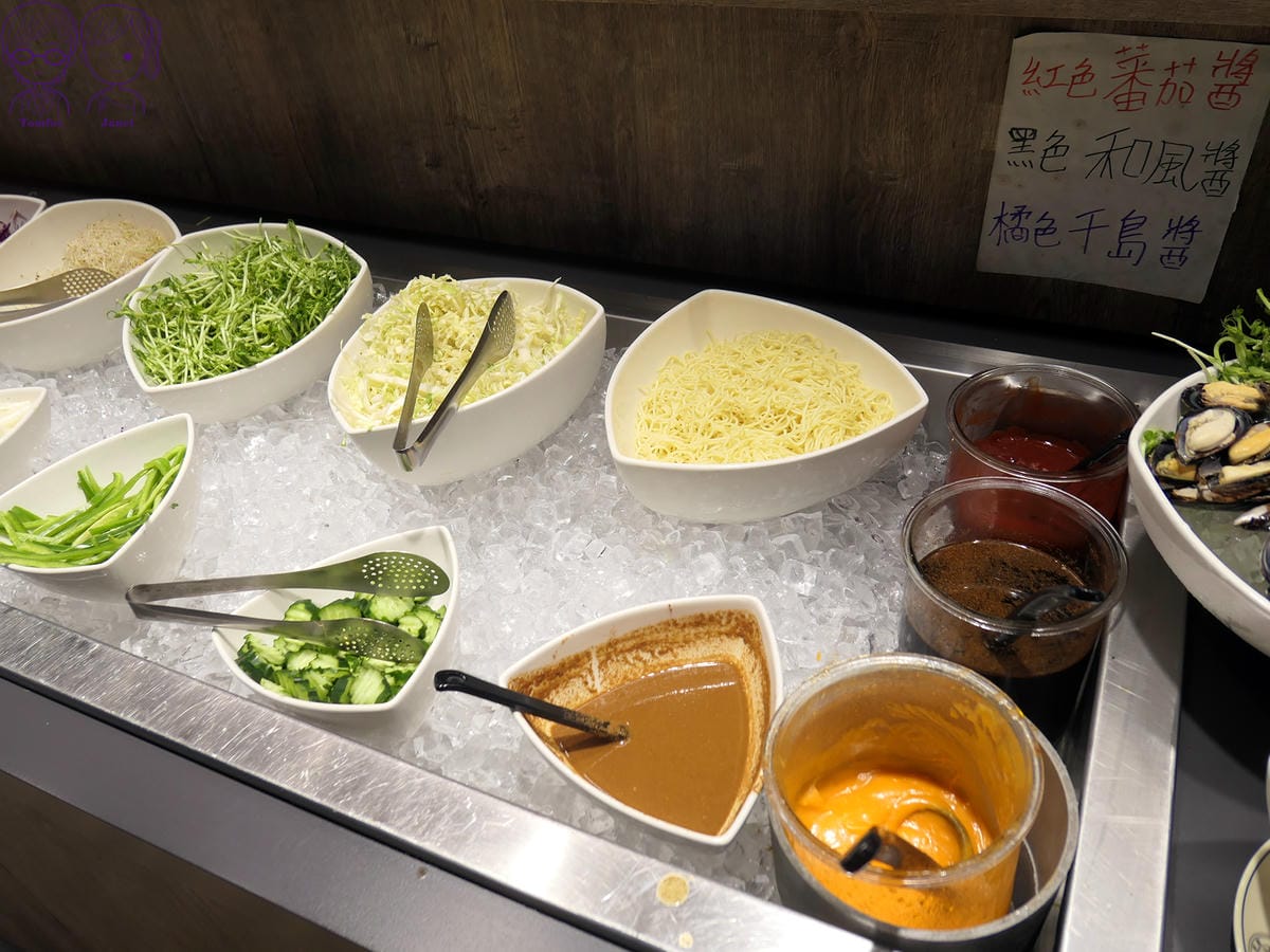 13 德堡牛排(新莊中正店) 自助吧 冷麵.jpg