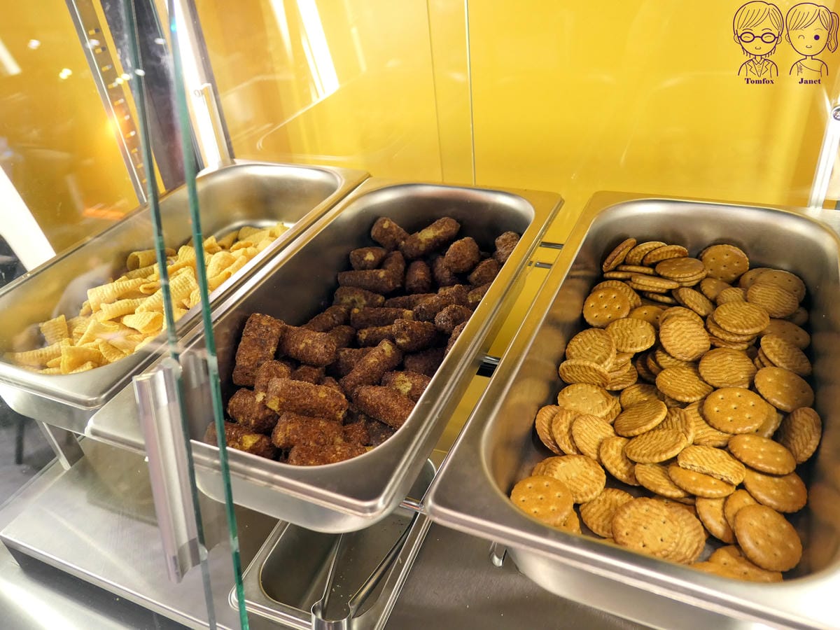 22 小時厚牛排 自助吧 餅乾.jpg
