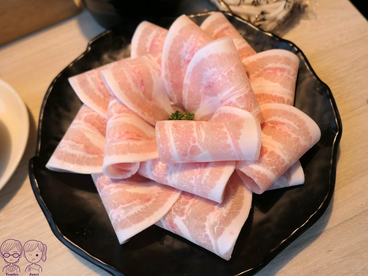 41 築間 基隆潮境公園店 松阪豬肉.jpg