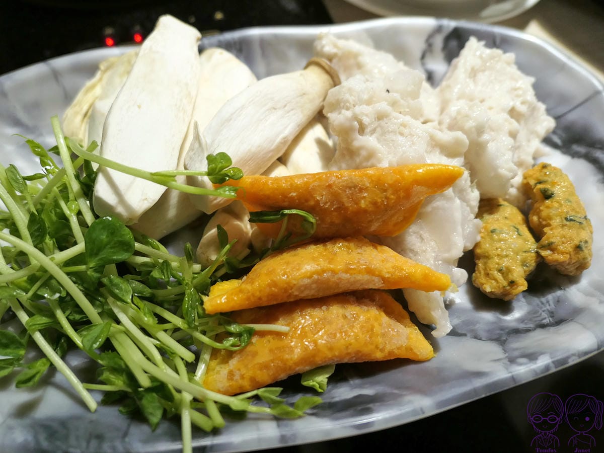 25 築間 基隆潮境公園店 自助吧 蛋餃.jpg